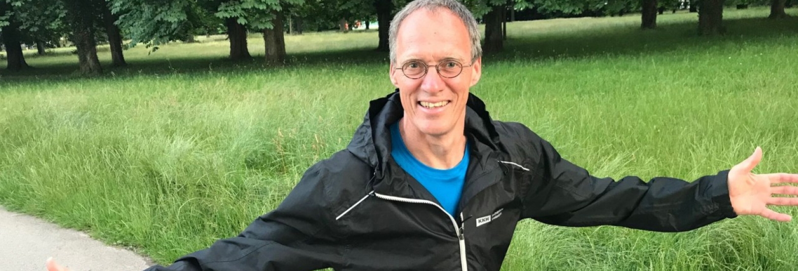 Dieter Baumann bei Dehnübung